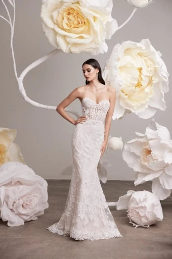 Mikaella 2452