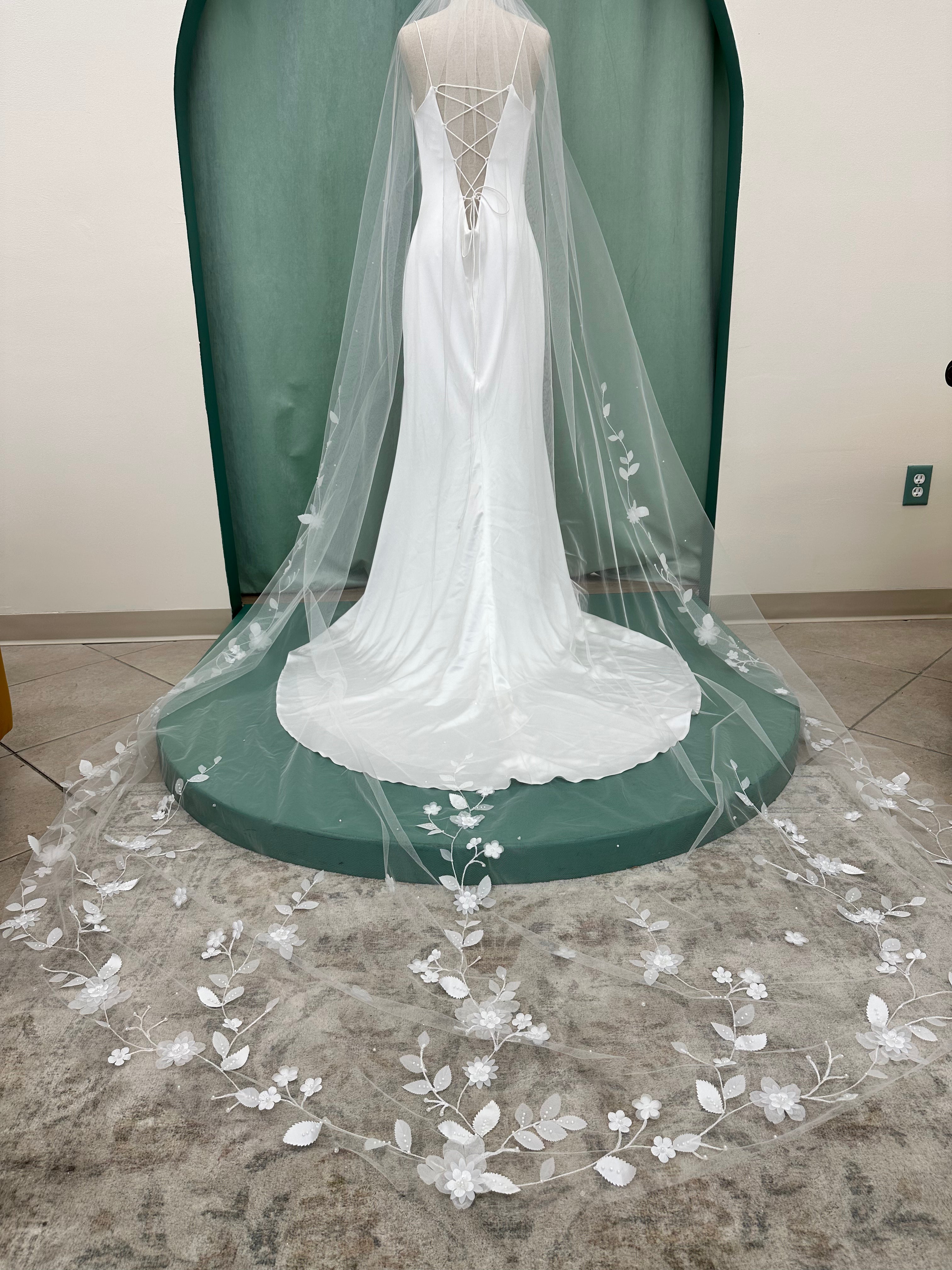 V7822C Floral Pearl Cathedral Veil