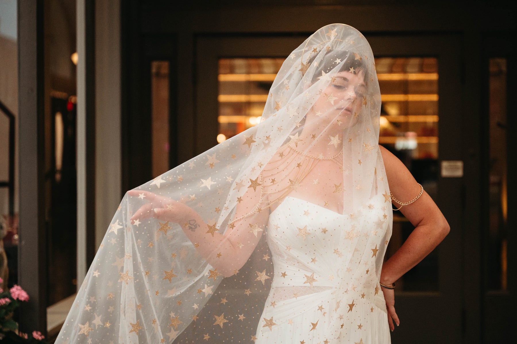 How to Choose a Wedding Veil: Everything You Need to Know