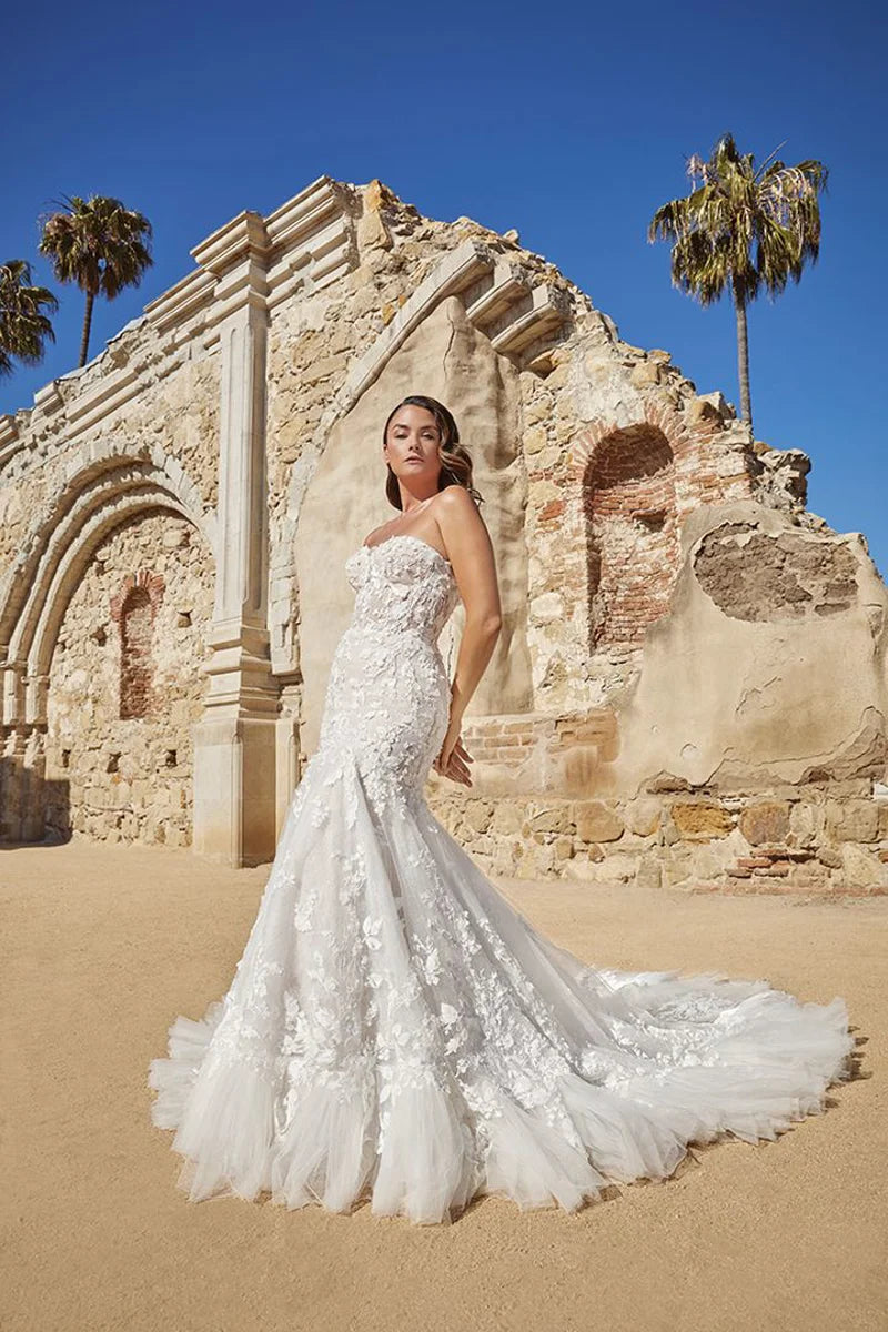 Casablanca Bridal Paulina