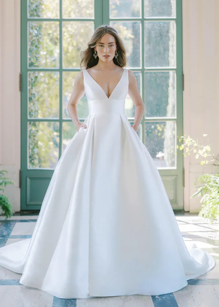 Blue Willow Antonella