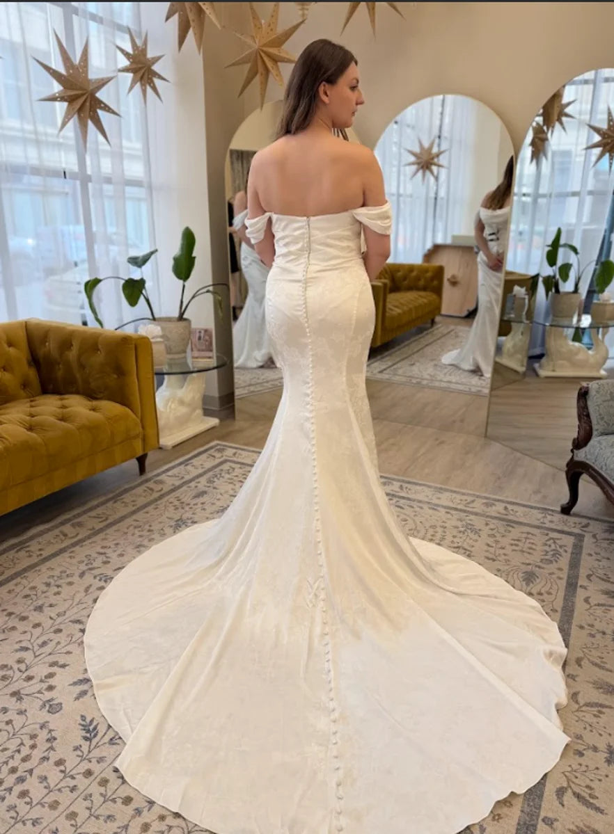 Soleil James Eva