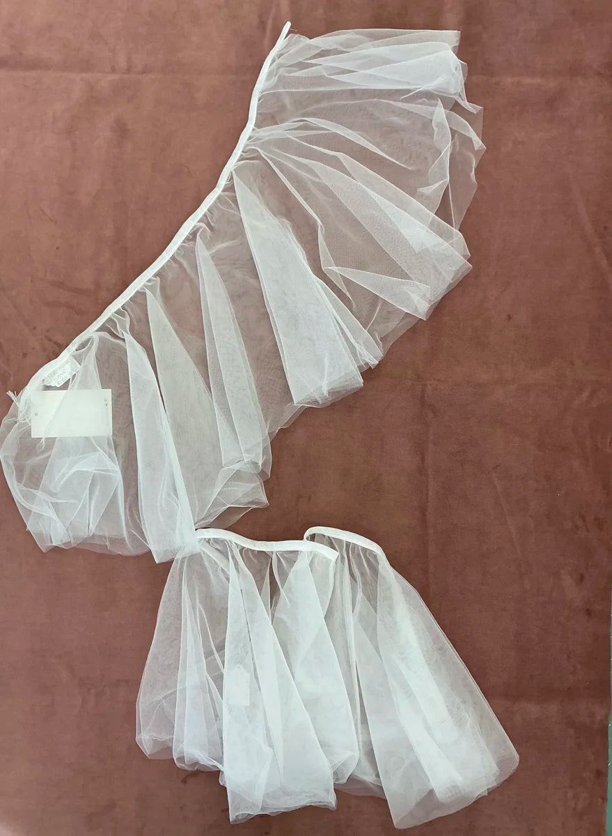 Fluffy tulle flutter sleeve
