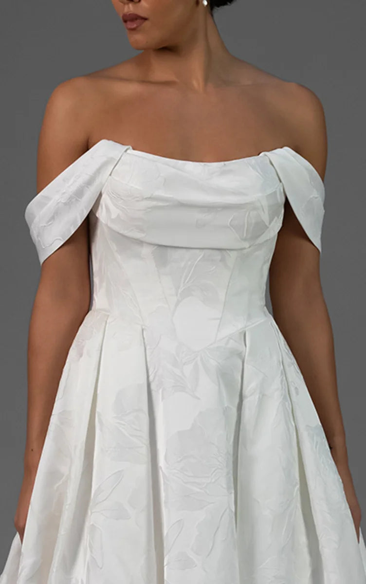 Essense of Australia AST0040 Sleeves