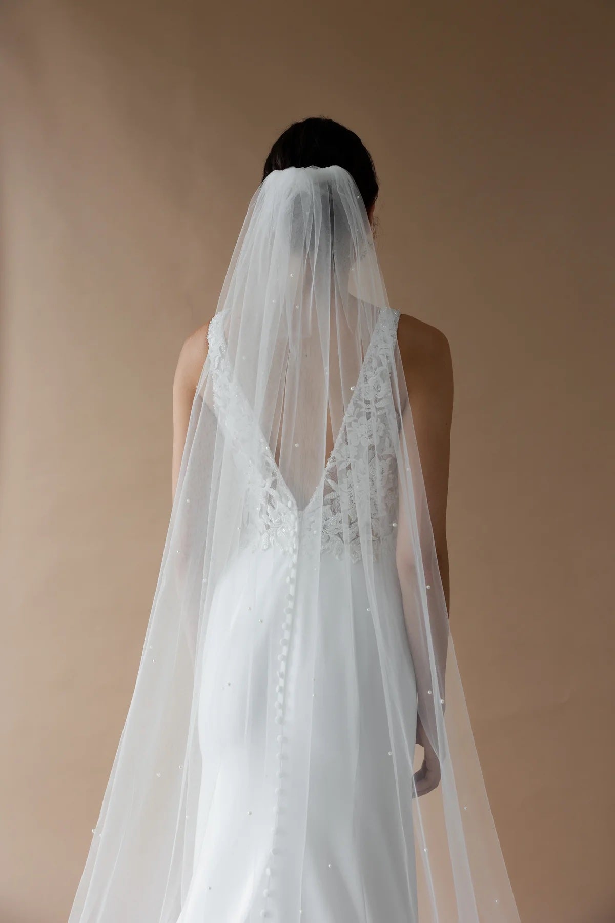 Giselle SP431L Scattered Pearl Veil Cathedral